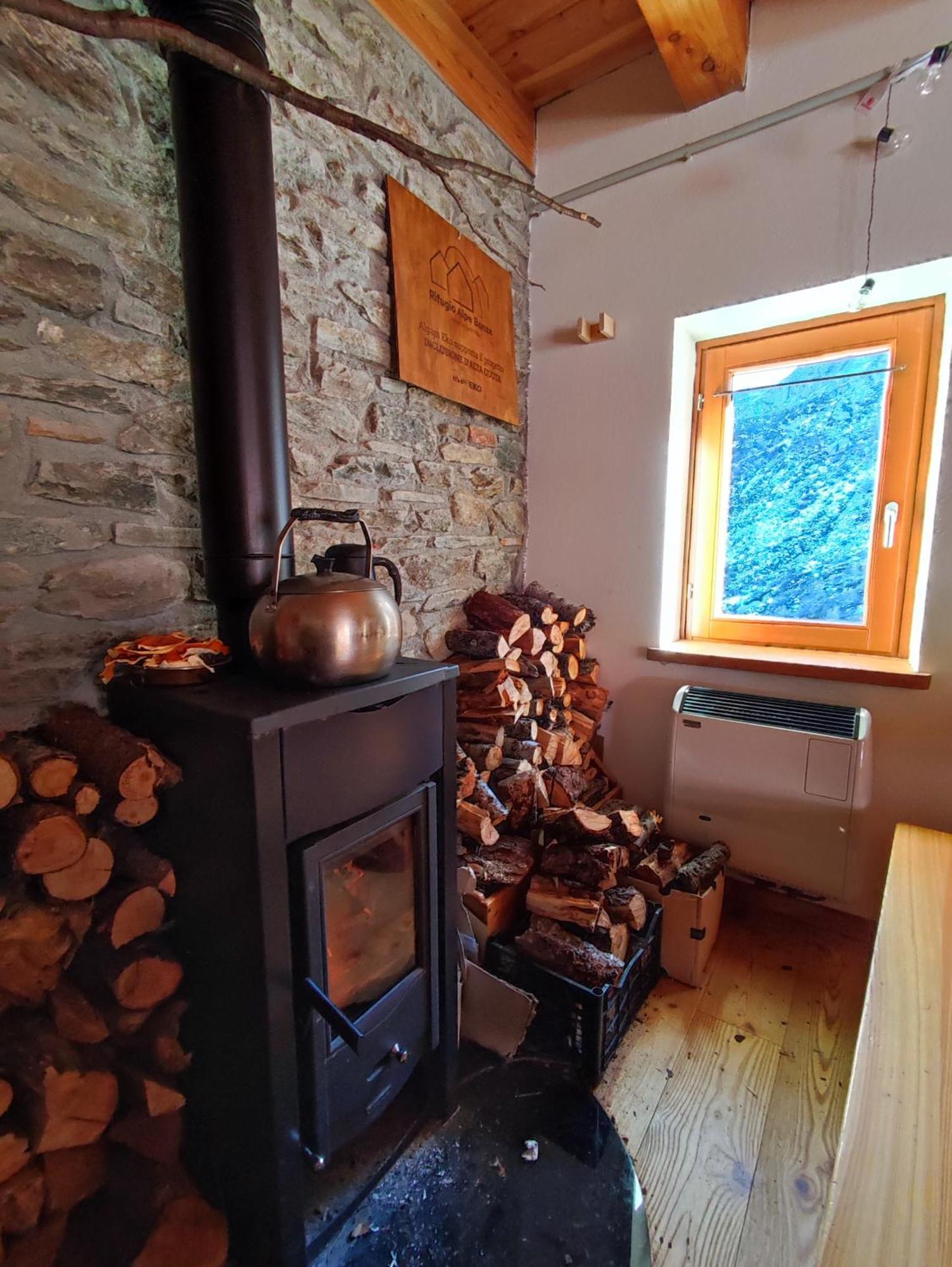 Rifugio Alpe Bonze Villa Donnaz Luaran gambar